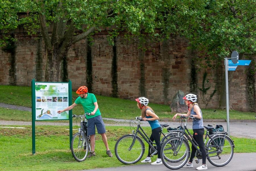 Frankfurt: Full-Day Bicycle or E-Bike Rental - The rear rack and what to carry