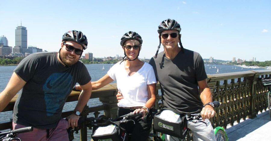 From Boston: Guided Bike Tour of Cambridge - Longfellow Bridge and the best city views