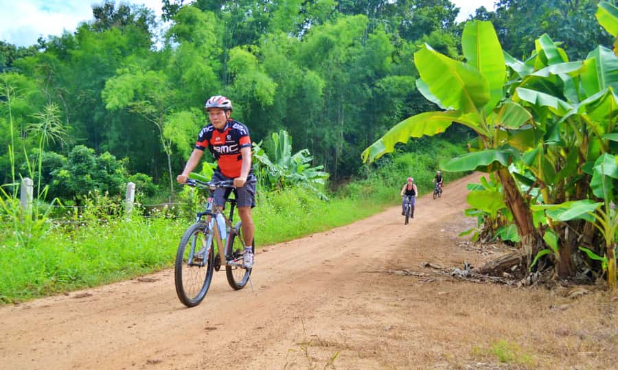 From Chiang Mai: Mae Taeng Valley Hike & Bike Day Trip - Who should book this Mae Taeng outing?