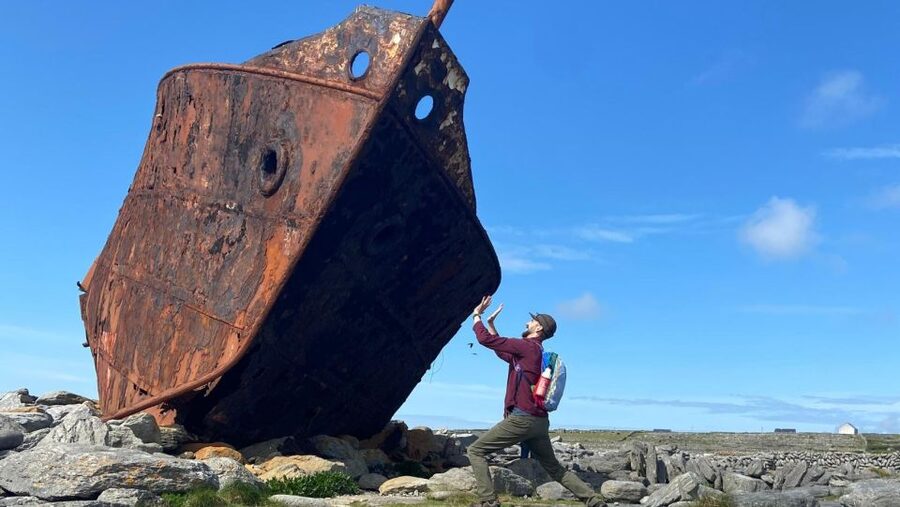From Galway: Day Trip to Inisheer with Bike or Bus Tour - Free time for the beach, pub, or playground