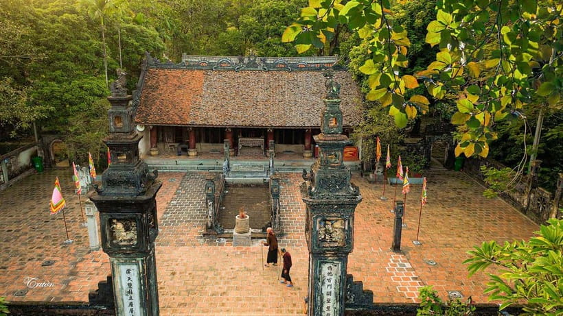 From Hanoi: Ninh Binh Trip with Cycling & Buffet Lunch - Guides, drivers, and the human side of the trip
