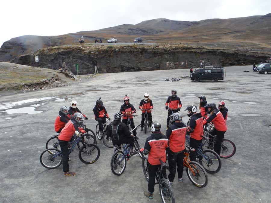 From La Paz: The World's Most Dangerous Road Biking Tour - The paved road is your useful warm-up
