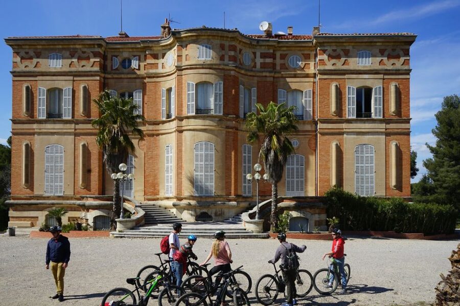 From Marseille: Guided E-Bike Tour to Calanque de Sormiou - The return ride through the coves