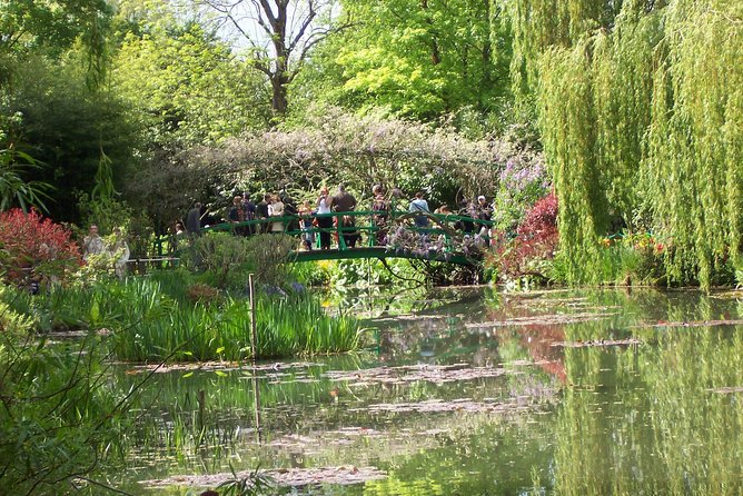 From Paris: Monet Gardens & Giverny Bike Tour with Picnic Stop - Why this Giverny day trip feels different