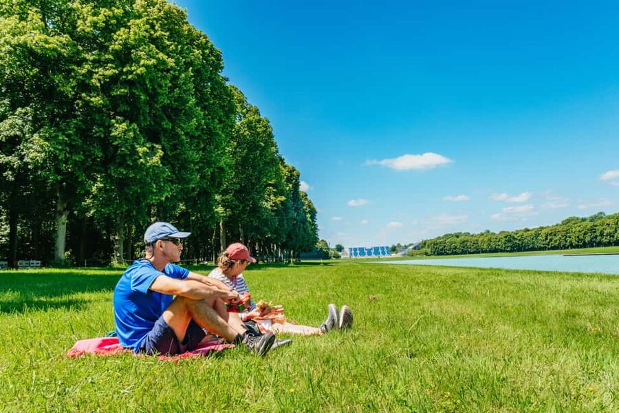 From Paris: Skip-the-Line Palace of Versailles Bike Tour - Why a bike makes Versailles more manageable