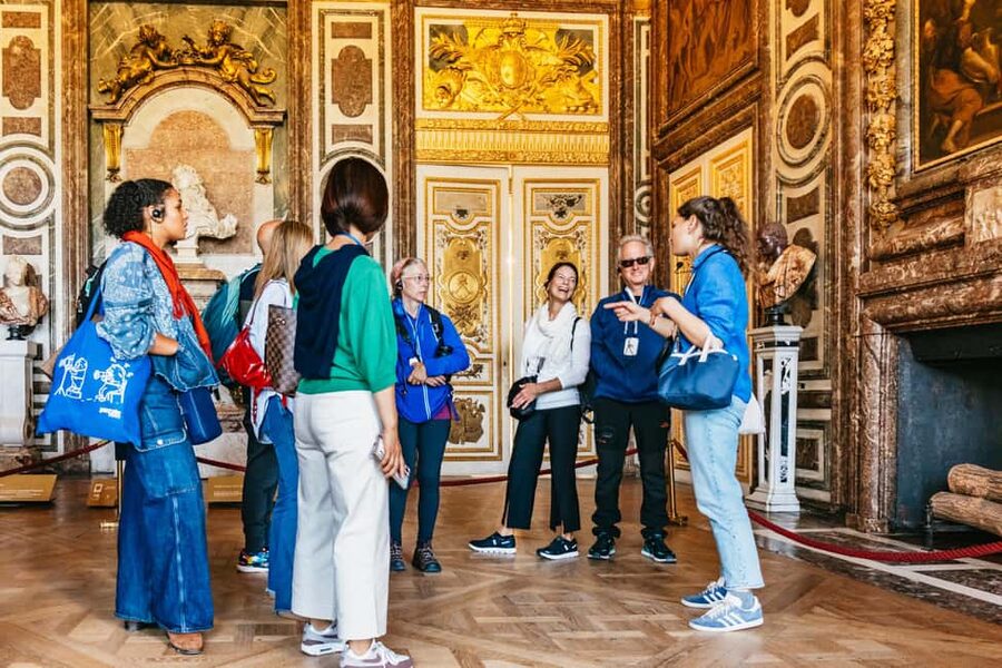 From Paris: Skip-the-Line Palace of Versailles Bike Tour - A picnic beside the Grand Canal