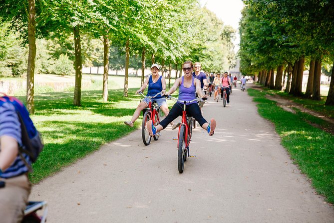 From Paris: Versailles Bike Tour w/ Palace, Gardens, & Picnic - Picnic beside the Grand Canal