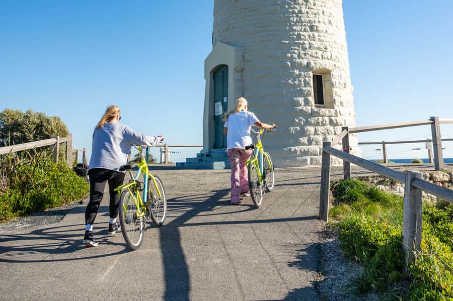 From Perth: Rottnest Island Full-Day Bike and Ferry Trip - Choosing your route around the island