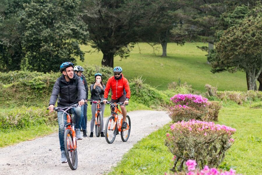 From Ponta Delgada: Sete Cidades Jeep, Bike, & Kayak Ride - Why this tour works for Sete Cidades
