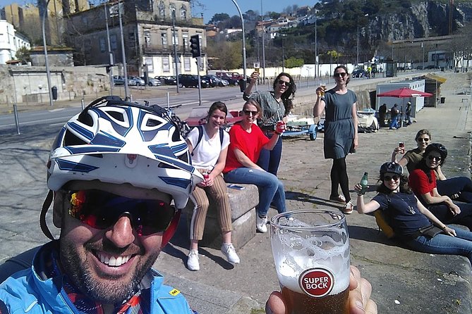 From Porto with view to Gaia: Private Bike Tour #DuckSideOfPorto - The private guide and what you can ask for