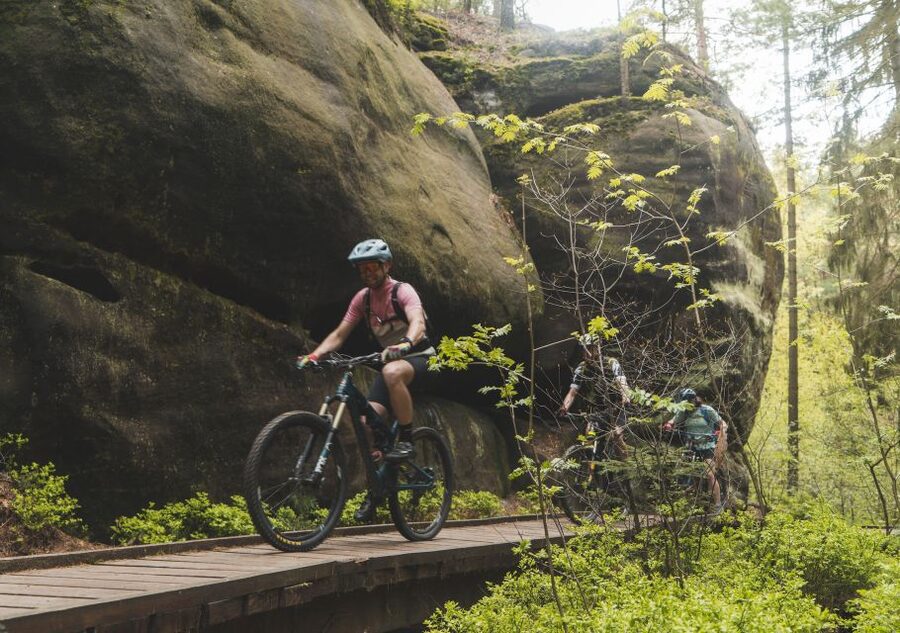 From Prague: E-Mountain Biking Trip to the Bohemian Paradise - The First 10 Kilometers to Trosky Castle
