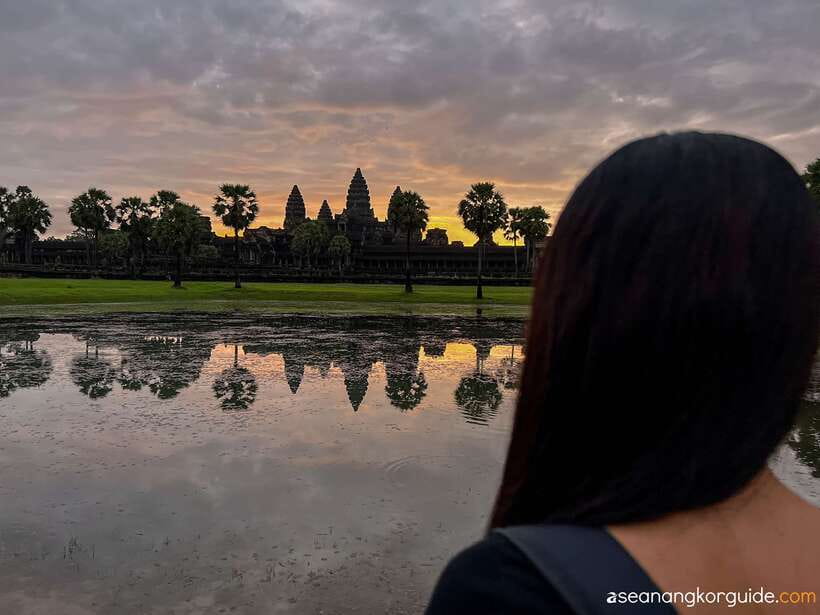 From Siem Reap: Angkor Wat Sunrise and Temples E-Bike Tour - Angkor Wat in the cool morning