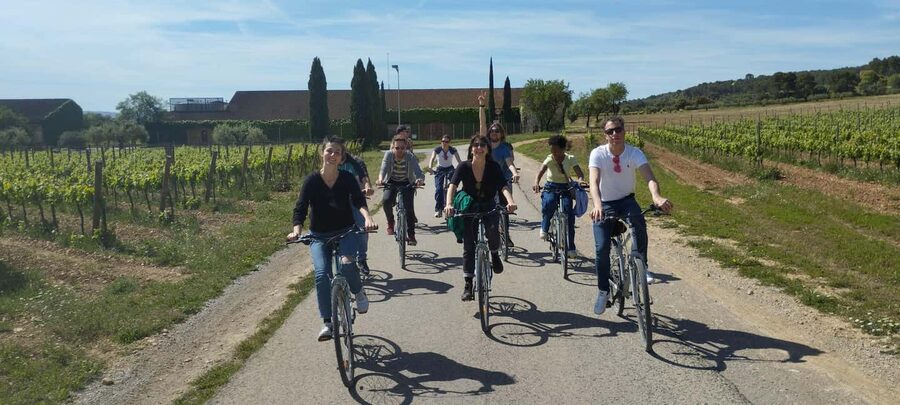 From Sitges: Cycling Tour with Winery visit and Tasting - Key points at a glance