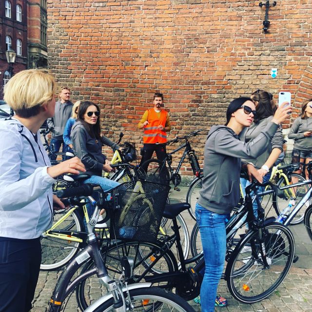 Gdańsk: Highlights Bike Tour - Przystań Cesarska, the shipyard, and Solidarity