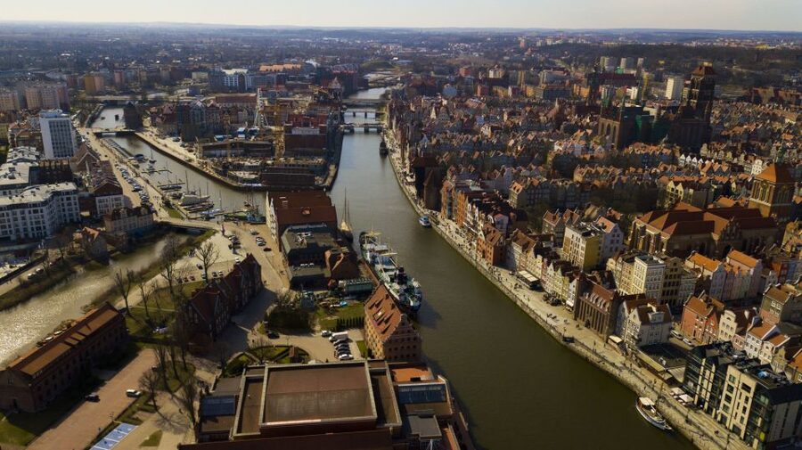 Gdańsk: Highlights Bike Tour - How the guides shape the experience