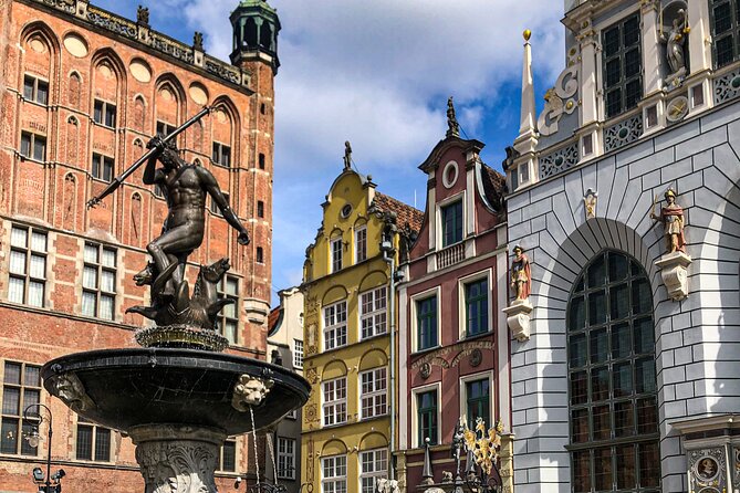 Gdansk Private Bike Tour - The Polish Post Museum and the city’s harder stories