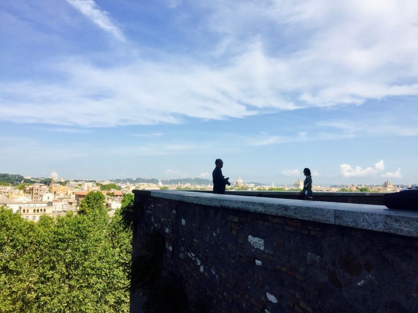 Gems of Rome: Small Group E-Bike Tour with Street Food stops - Who should book this four-hour tour
