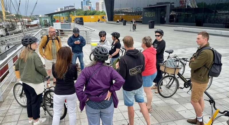 Glasgow: City Highlights Guided Bike Tour - Why a bike is a smart way to see Glasgow