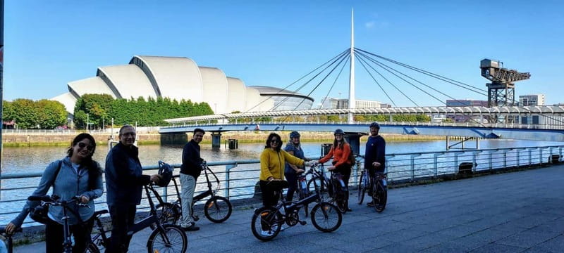 Glasgow: City Highlights Guided Bike Tour - The guides make the difference