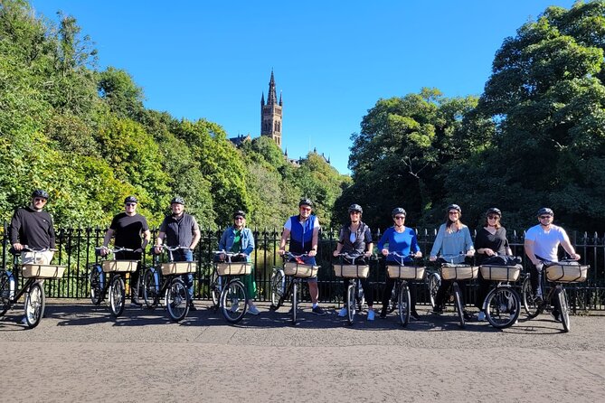 Glasgow Highlights Bike or Ebike Tour - The guides and the local point of view
