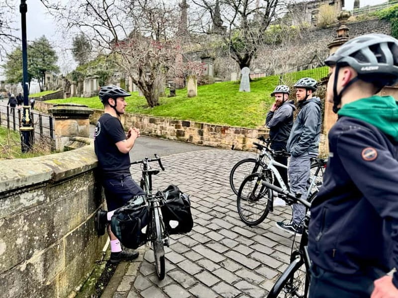 Glasgow: The Essential Glasgow Bike & E Bike Tour - Coffee, cake, and the practical rhythm of the ride