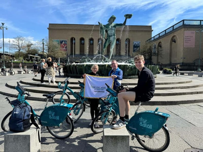 Gothenburg: City Highlights Bike Tour with Transfer - Meeting your guide and getting on the road