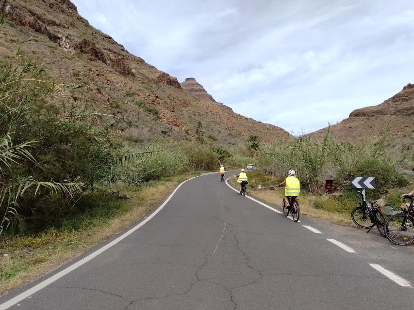 Gran Canaria: 4 Hour - 7 Day E-Bike Rental 80km battery life - What the bike package includes, and what it does not