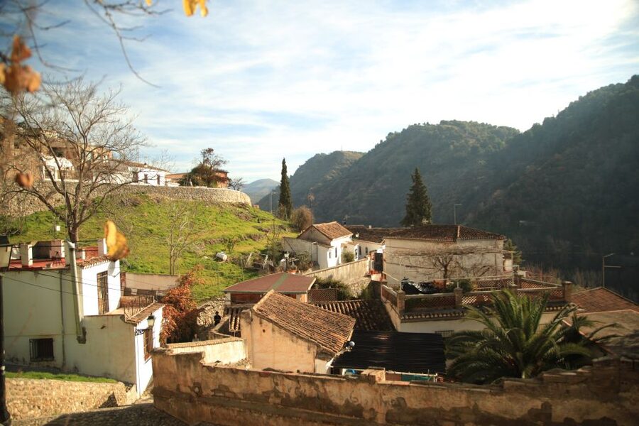 Granada: Albaicin and Sacromonte E-Bike Tour - Private or small-group riding