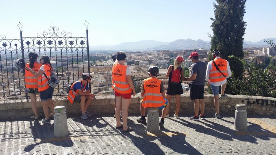 Granada: E-Bike Tour and Fast-Track Alhambra Ticket - Choosing the correct product