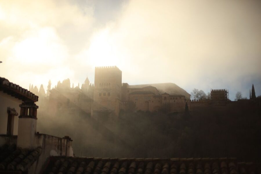 Granada: Highlights & Viewpoints eBike Tour with Tapas Break - Sacromonte and the city’s hillside character