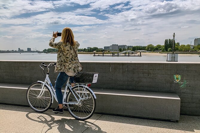 Guided Bike Tour: 2 Hours Highlights of Antwerp - Starting at Antwerpen-Centraal