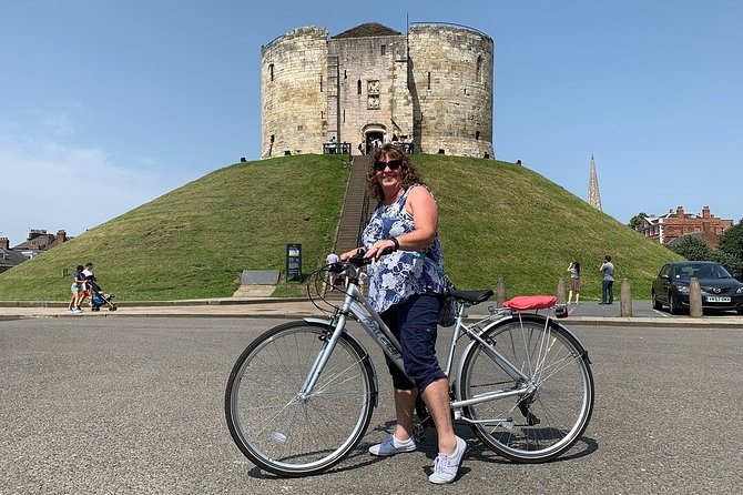 Guided Bike Tour in York - The city walls and Micklegate Bar