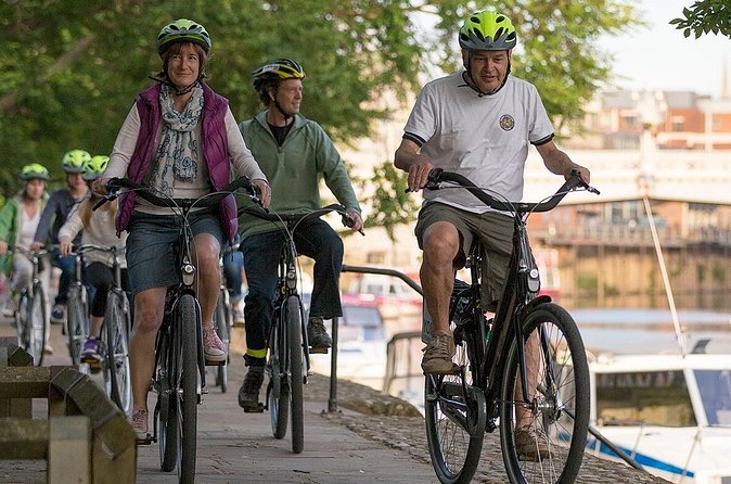 Guided Bike Tour in York - Rowntree Park and York’s chocolate makers
