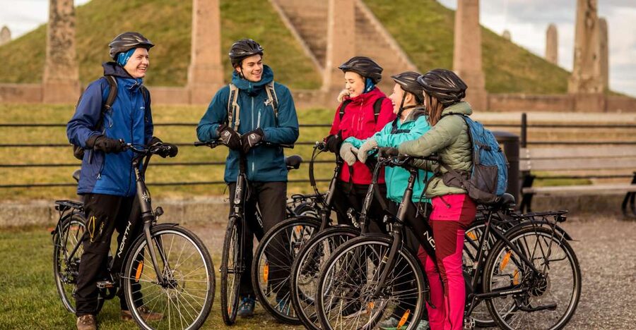 Guided E-Bike Tour in Haugesund: city, vikings, Rising Tides - What the guides add