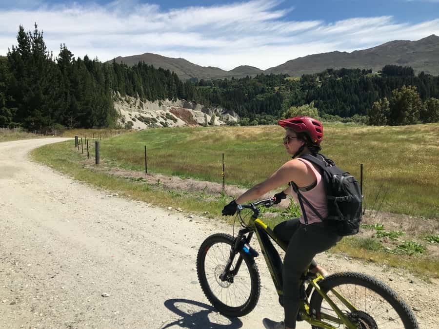 Guided Scenic E-bike Tour - Ride to the Lake - Following the rivers toward the lake
