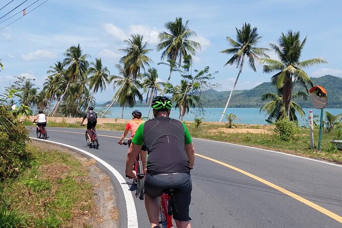 Half-Day Countryside Cycling Small-group Tour in Phuket - The guides make the difference