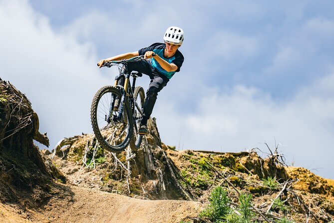 Half-Day Self-Guided Mountain Bike Journey through Whakarewarewa Redwood Forest - Weather, food, and what to pack