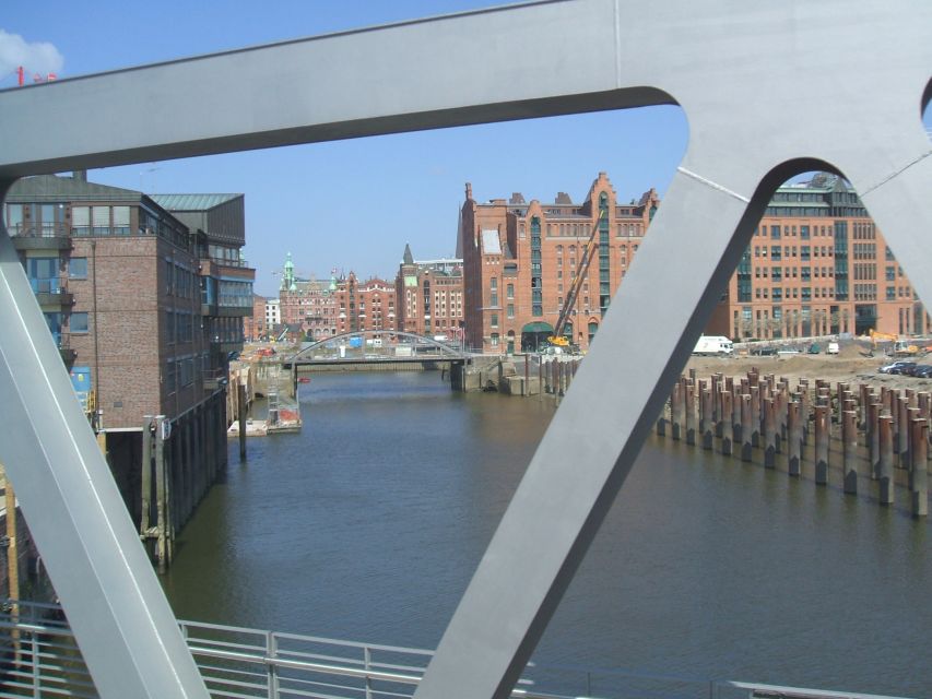 Hamburg: Bike Tour of the Speicherstadt & Old Harbor - Bridges, cranes, and the working port