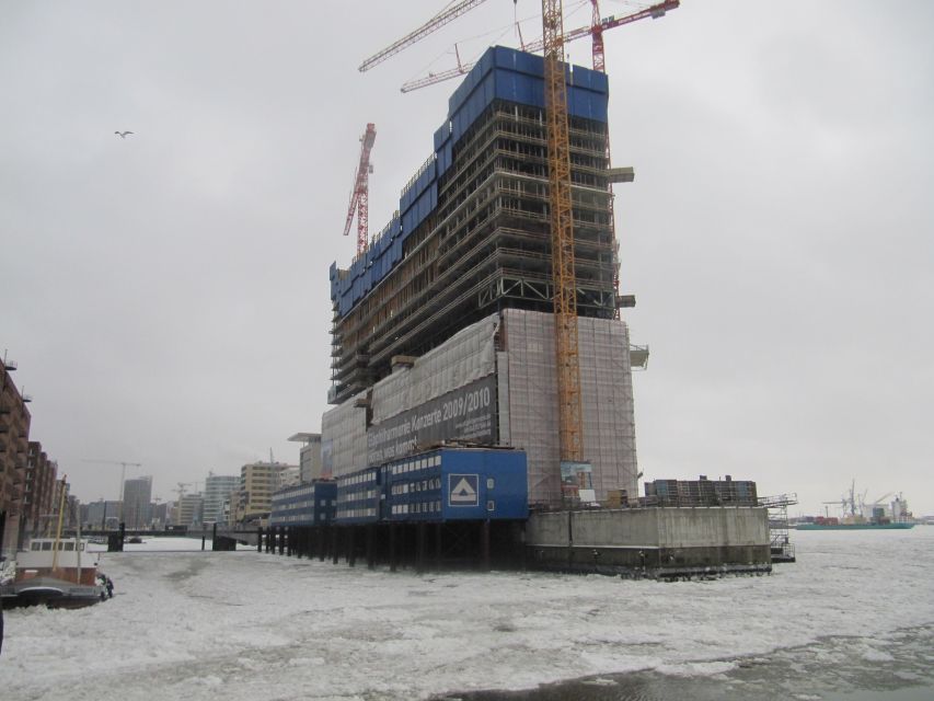 Hamburg: City Tour by Bike with Elbphilharmonie incl. Bike - Town Hall, Neuer Wall, and the city’s polished side