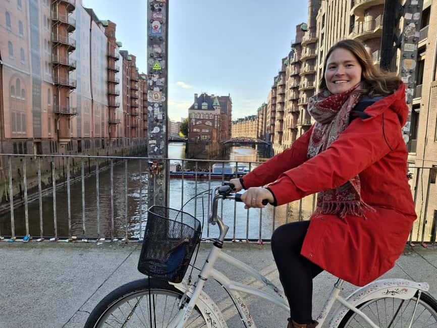 Hamburg: City Tour by Bike with Elbphilharmonie incl. Bike - Entering modern HafenCity