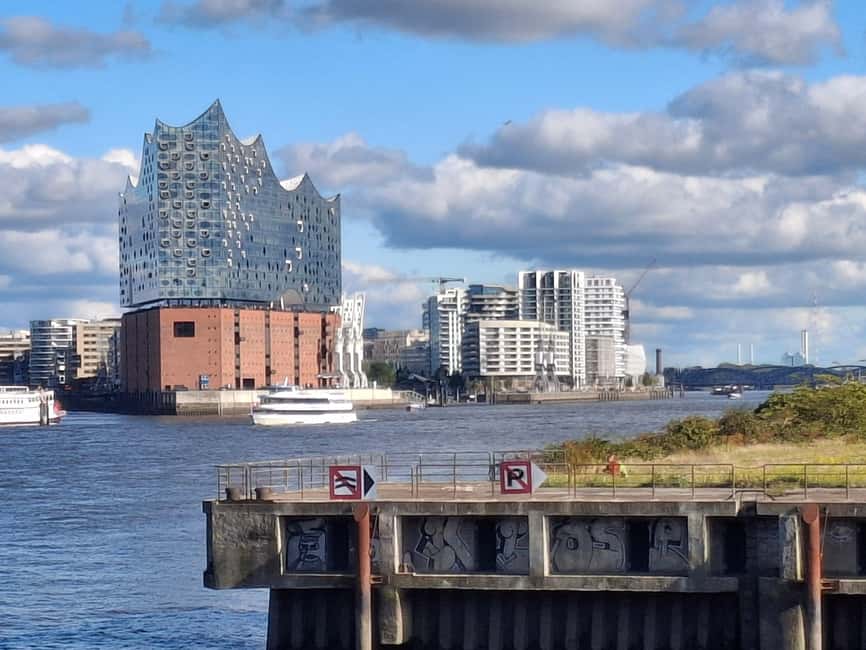 Hamburg: City Tour by Bike with Elbphilharmonie incl. Bike - Is the $40 price fair?