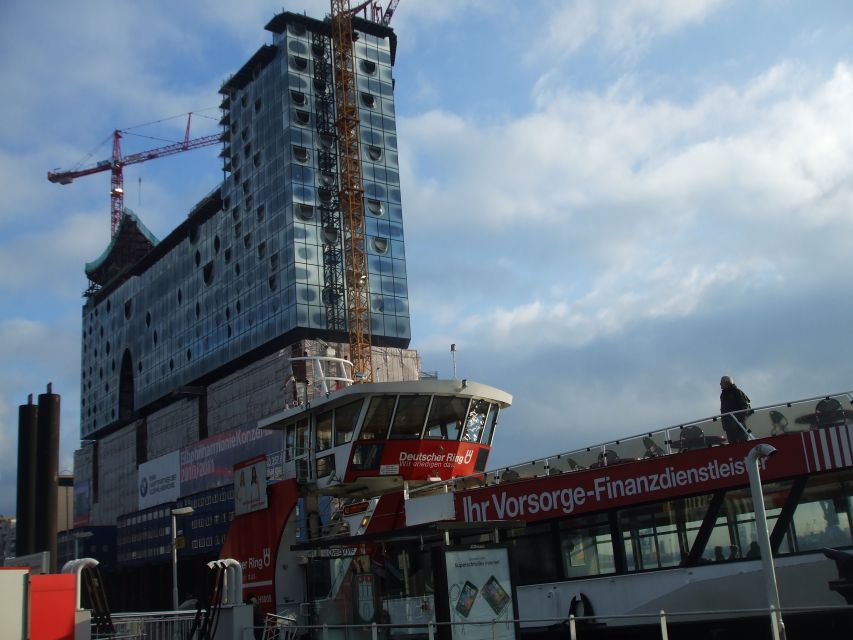 Hamburg: City Tour by Bike with Elbphilharmonie incl. Bike - The Gängeviertel and the traces of old Hamburg