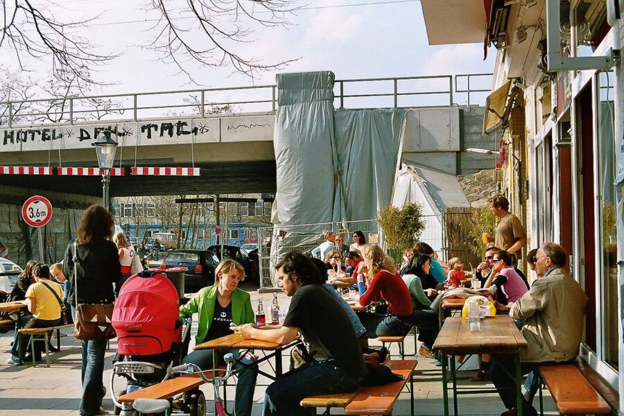 Hamburg: Downtown, Alster & Creative Neighborhoods by Bike - The Inner Alster, boutiques, villas, and rowing clubs
