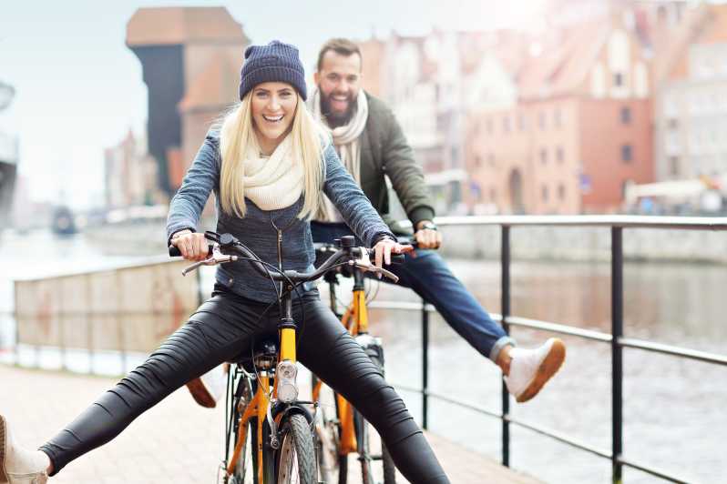 Hamburg: Guided Bike Tour - Rathaus, Jungfernstieg, and the Alster