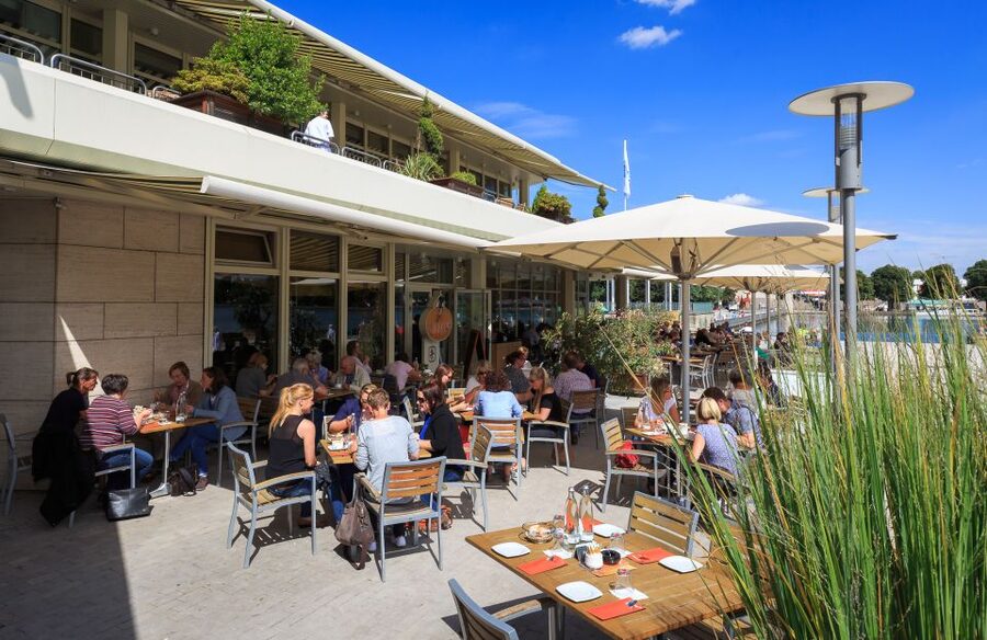 Hannover: Guided Bike Tour for Foodies with Tastings - New Town Hall and Hannover’s city center