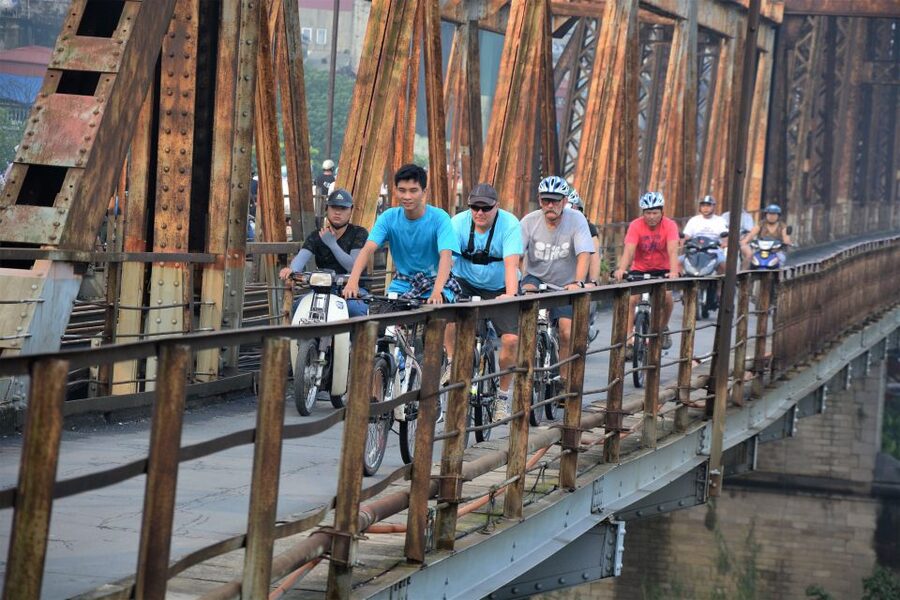 Hanoi: Bike Tour Through Hidden Gems and Banana Island - What the $34 price really covers