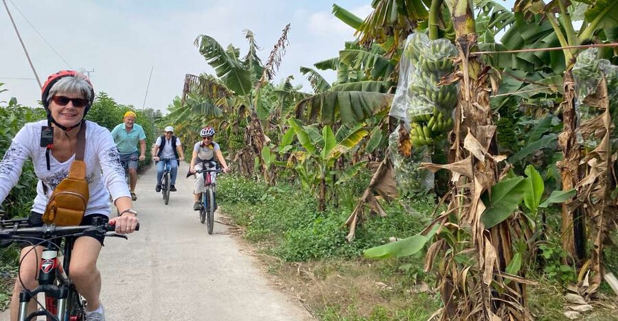 Hanoi: Bike Tour Through Hidden Gems and Banana Island - Why a bicycle is the right way to meet Hanoi