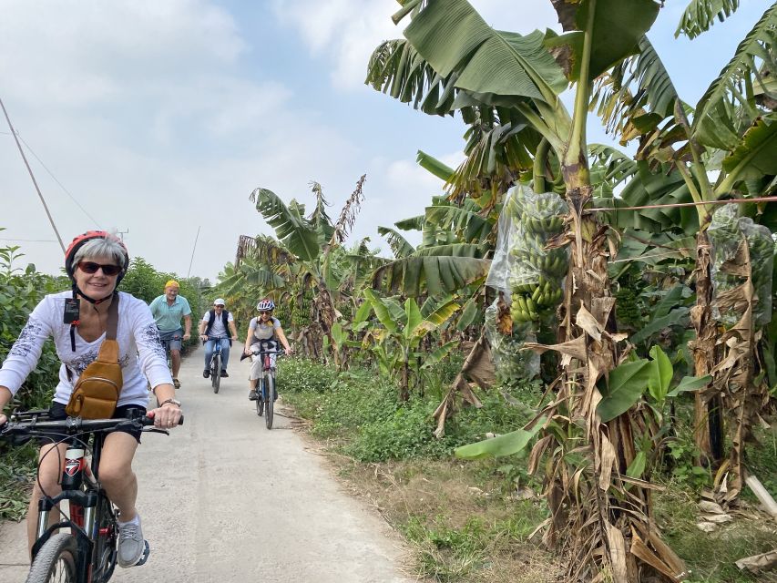 Hanoi: Bike Tour Through Hidden Gems and Banana Island - Hồ Hữu Tiệp and the B-52 story