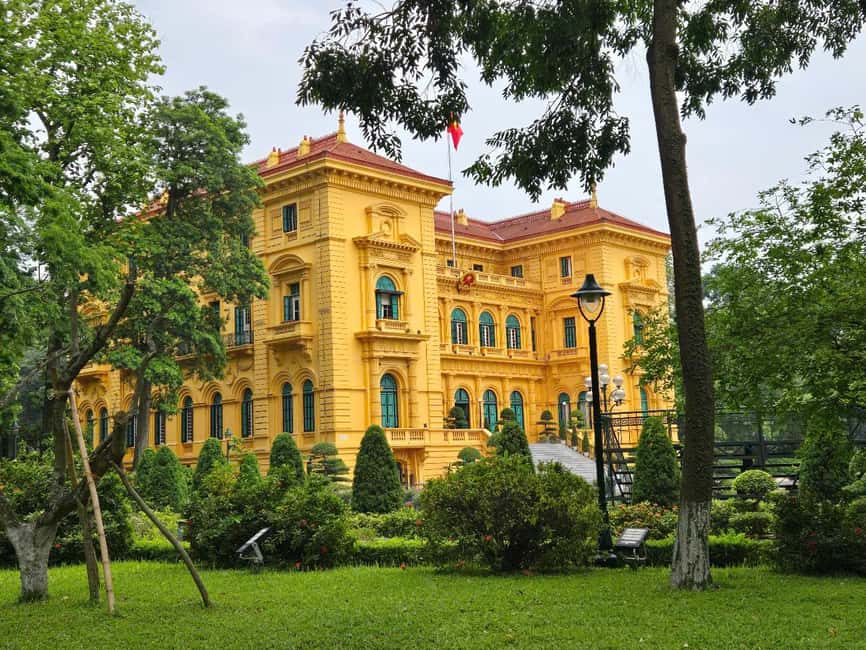 Hanoi City Tours With Small Groups (By Bus/Jeep Car/Cycling) - A practical look at cycling in Hanoi