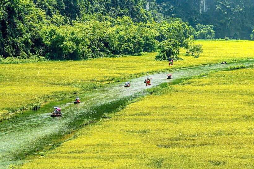Hanoi: Ninh Binh, Tam Coc, Mua Cave & Hoa Lu with cycling - The early ride from Hanoi to Ninh Binh